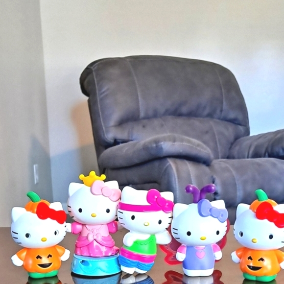 Hello Kitty Other - 5 🐱 Big Hello Kitty McDonald's  Figurines & 5 Mini Hello Kitty Toppers Added